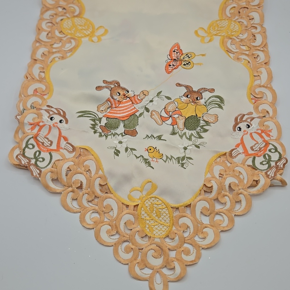 Easter Bunny Table Runner NWOT 15x72 Beige Yellow Sage Orange Cream Colors